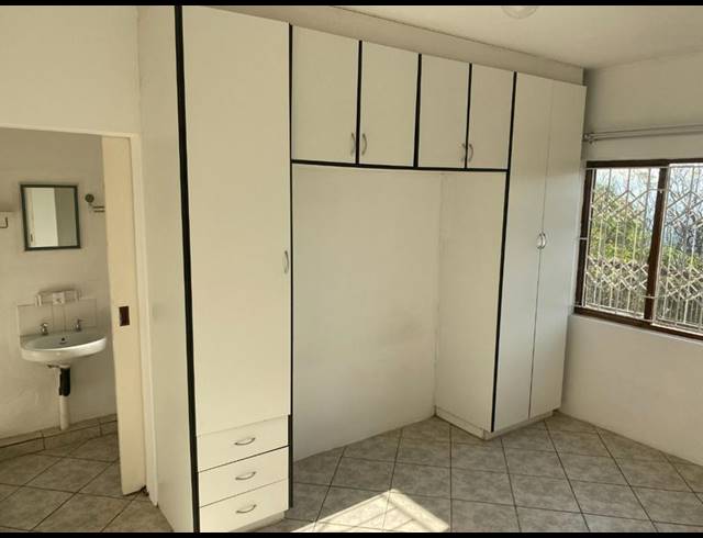 3 BEDROOM APARTMENT FOR SALE IN SOUTHGATE